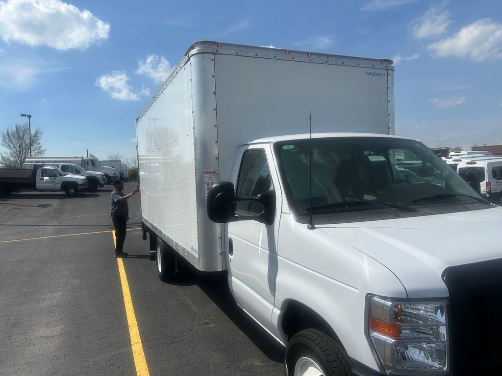 2024 FORD E-350