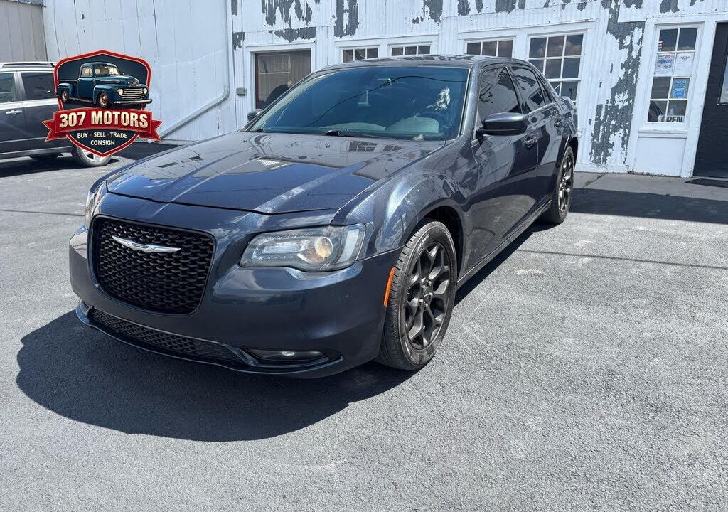2019 CHRYSLER 300