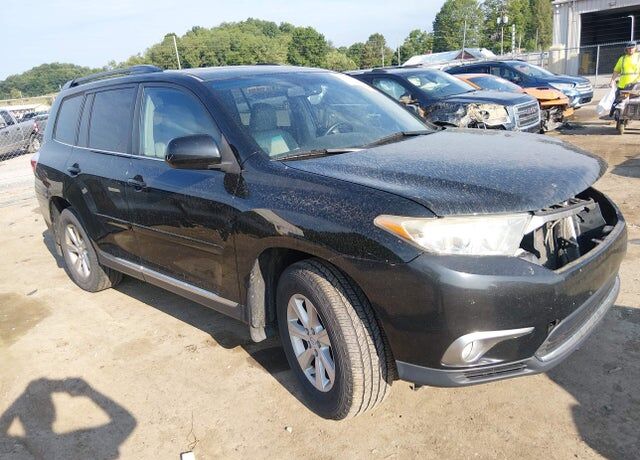 2011 TOYOTA Highlander