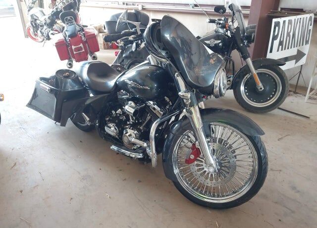 2010 HARLEY DAVIDSON Street Glide