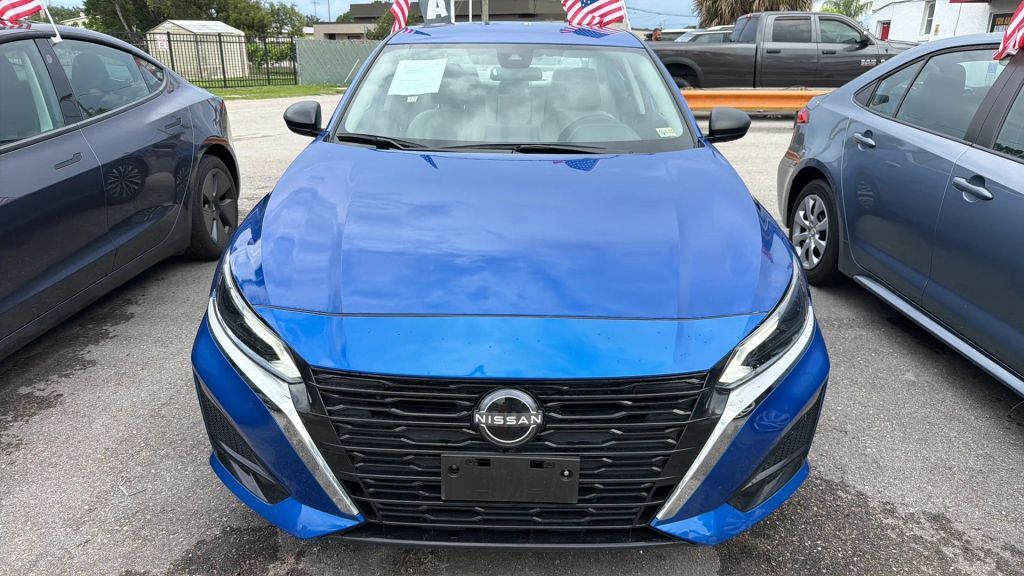 2025 NISSAN Altima