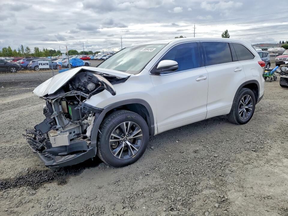 2017 TOYOTA Highlander