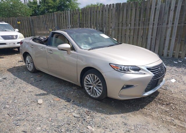2016 LEXUS ES