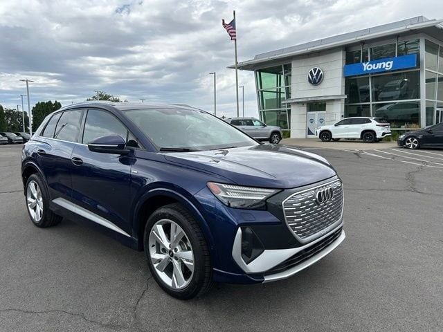 2023 AUDI Q4