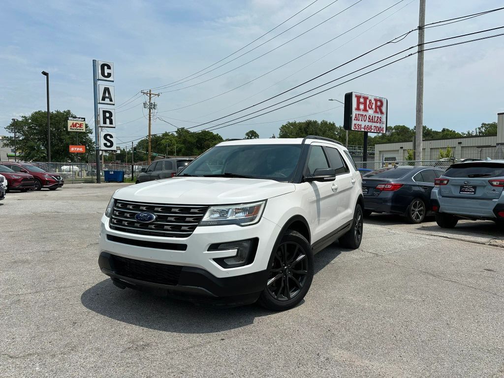2017 FORD Explorer