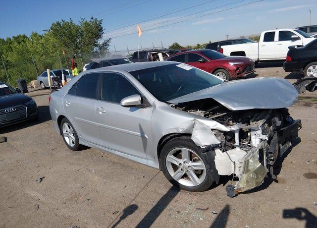 2013 TOYOTA Camry