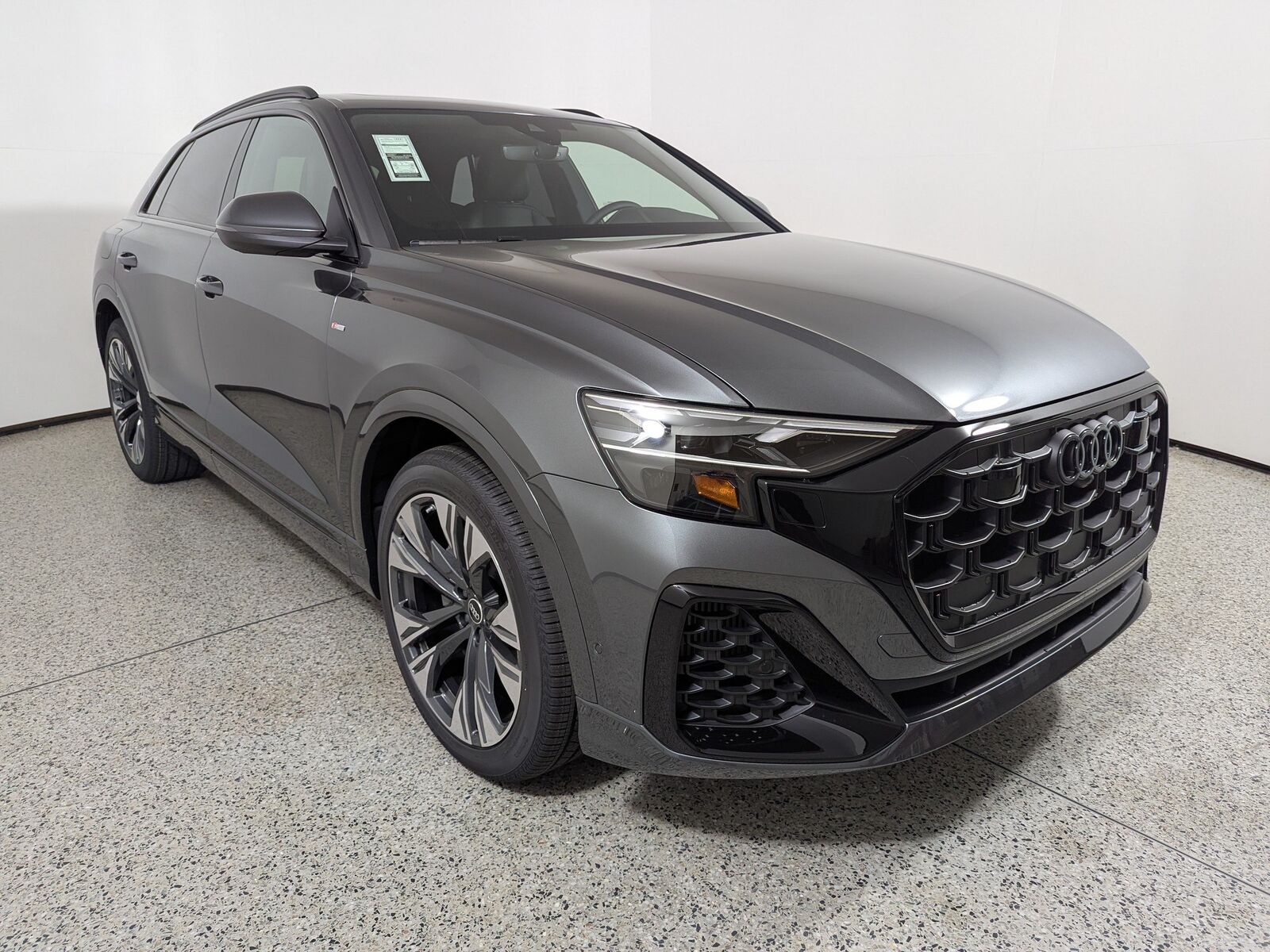 2026 AUDI Q8