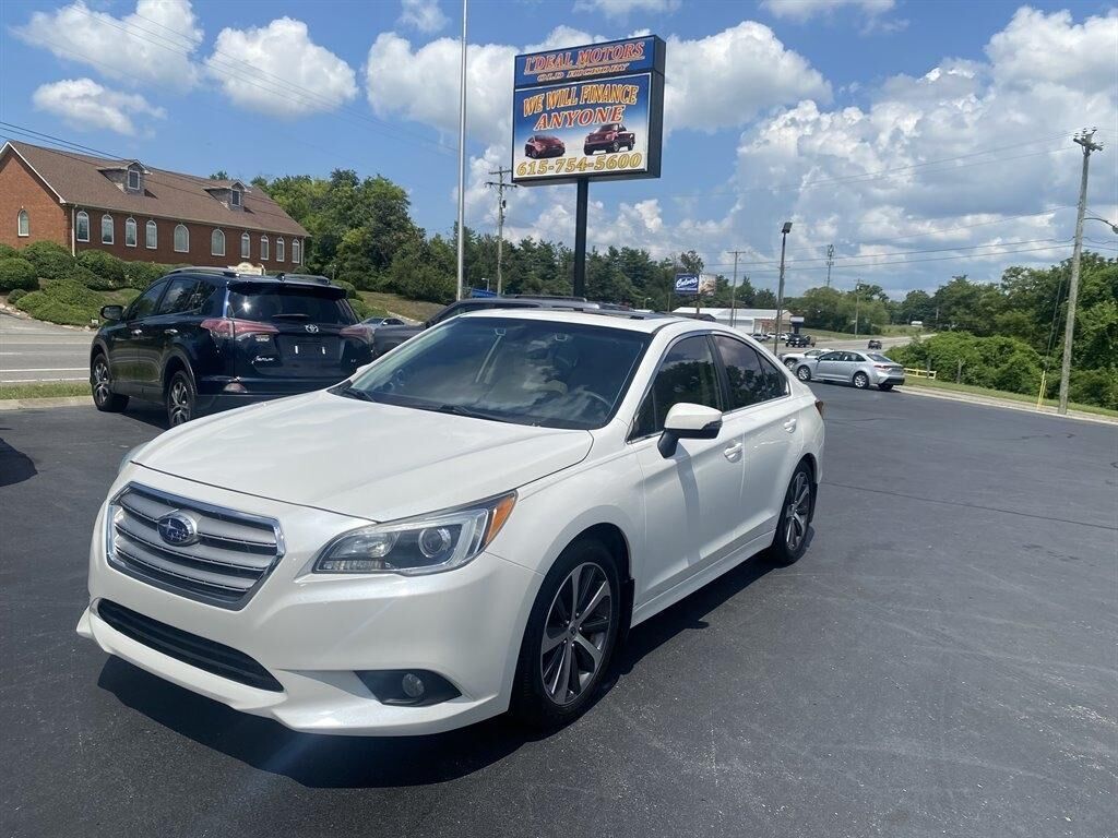 2017 SUBARU Legacy