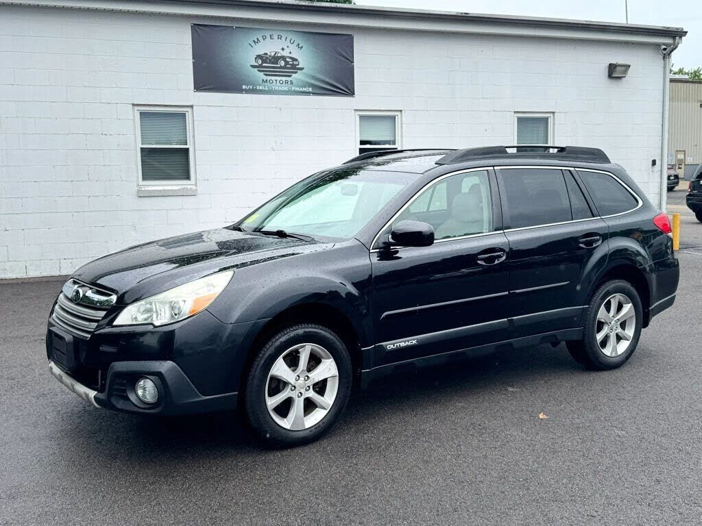 2014 SUBARU Outback