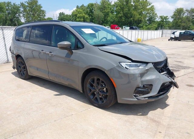 2023 CHRYSLER Pacifica
