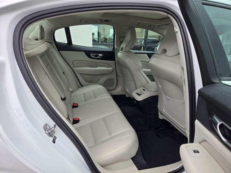 2019 VOLVO S60