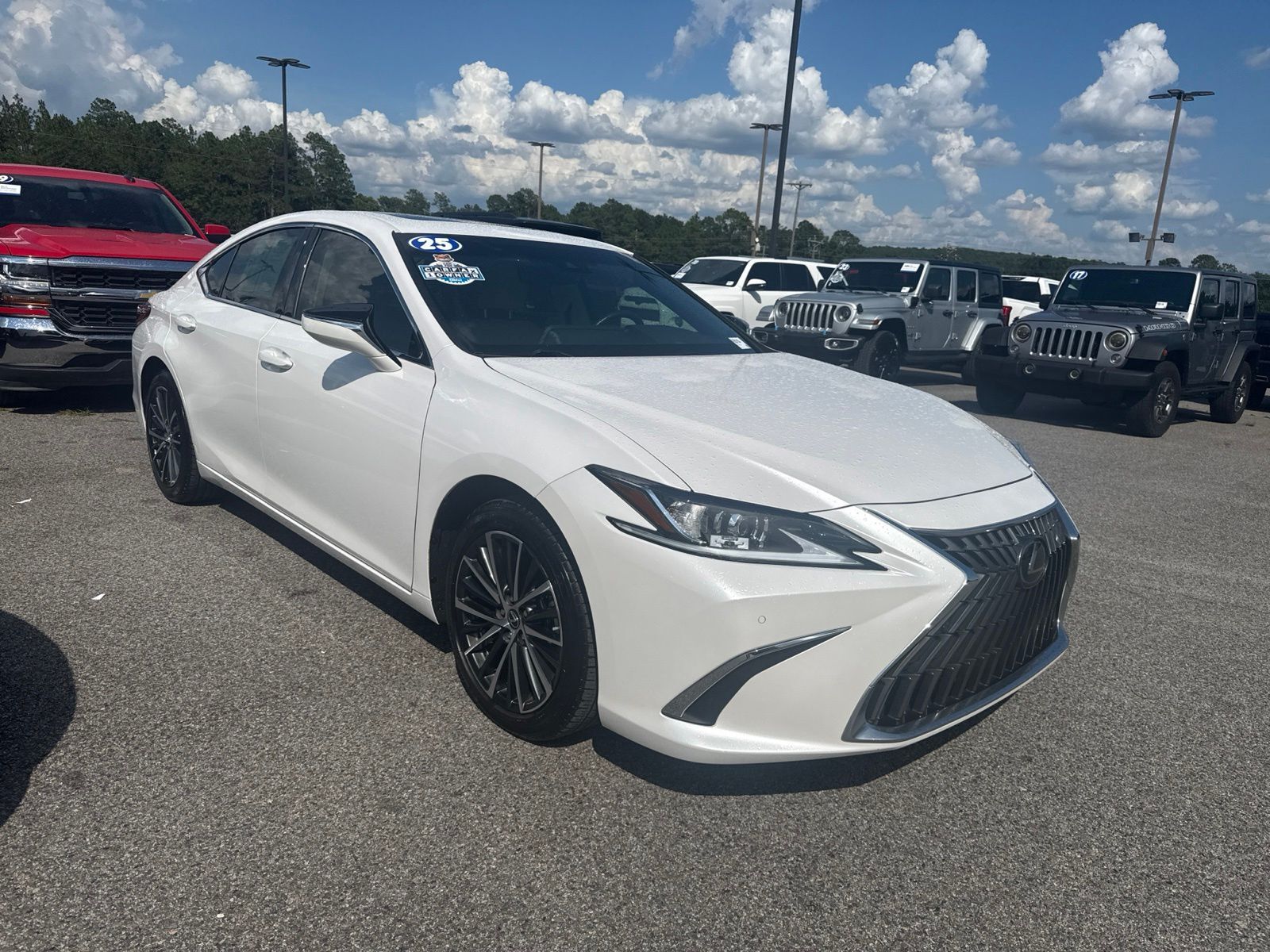 2025 LEXUS ES