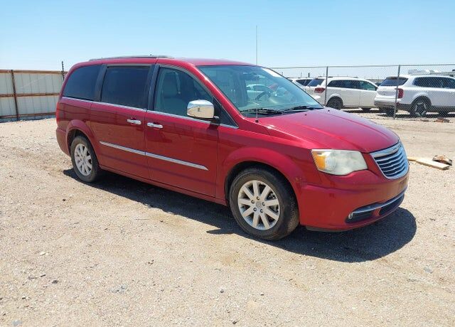 2012 CHRYSLER Town and Country
