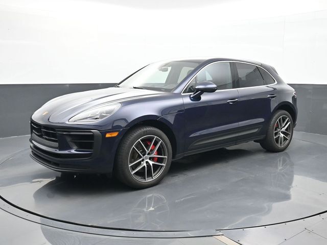 2023 PORSCHE Macan