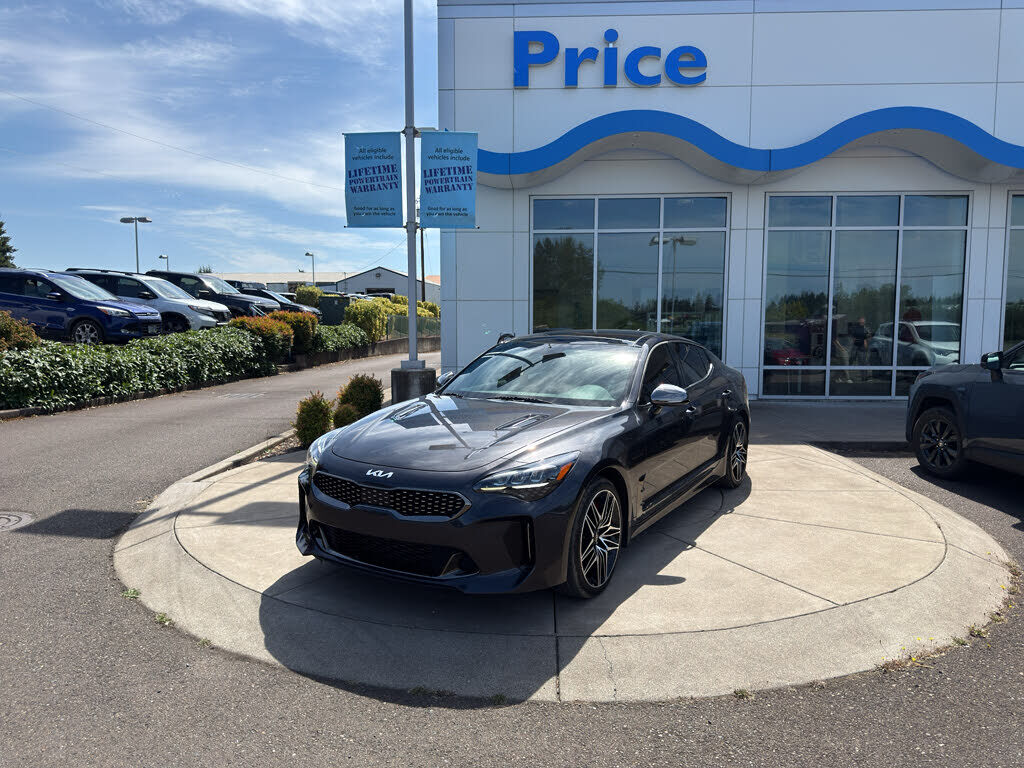 2022 KIA Stinger