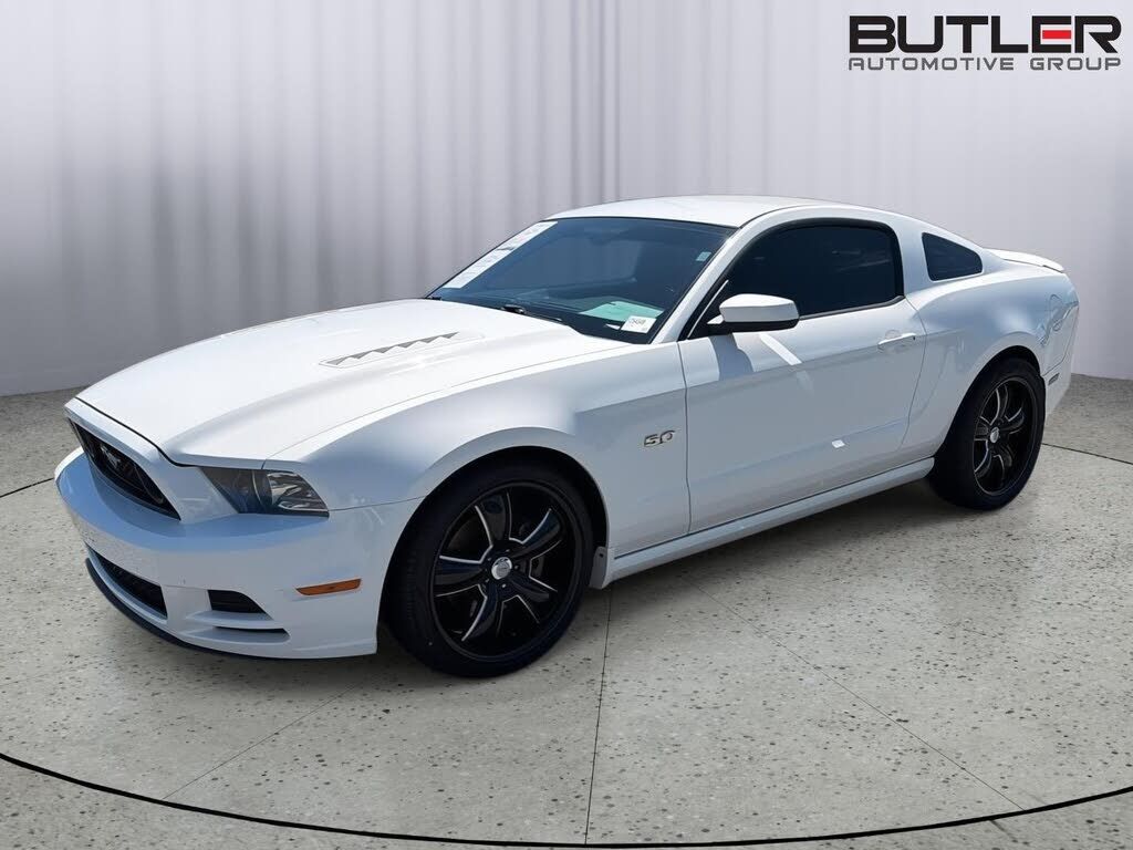 2013 FORD Mustang