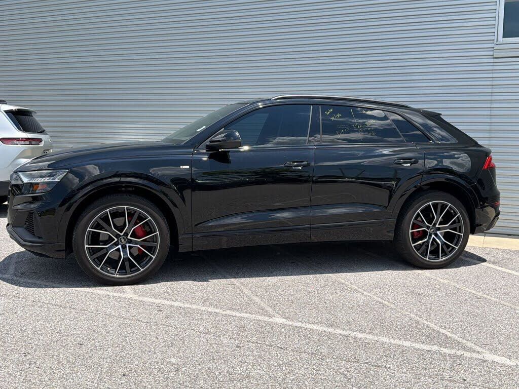 2022 Audi Q8