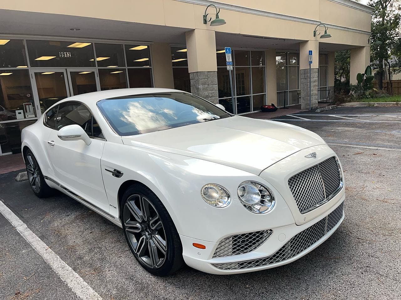 2017 BENTLEY Continental