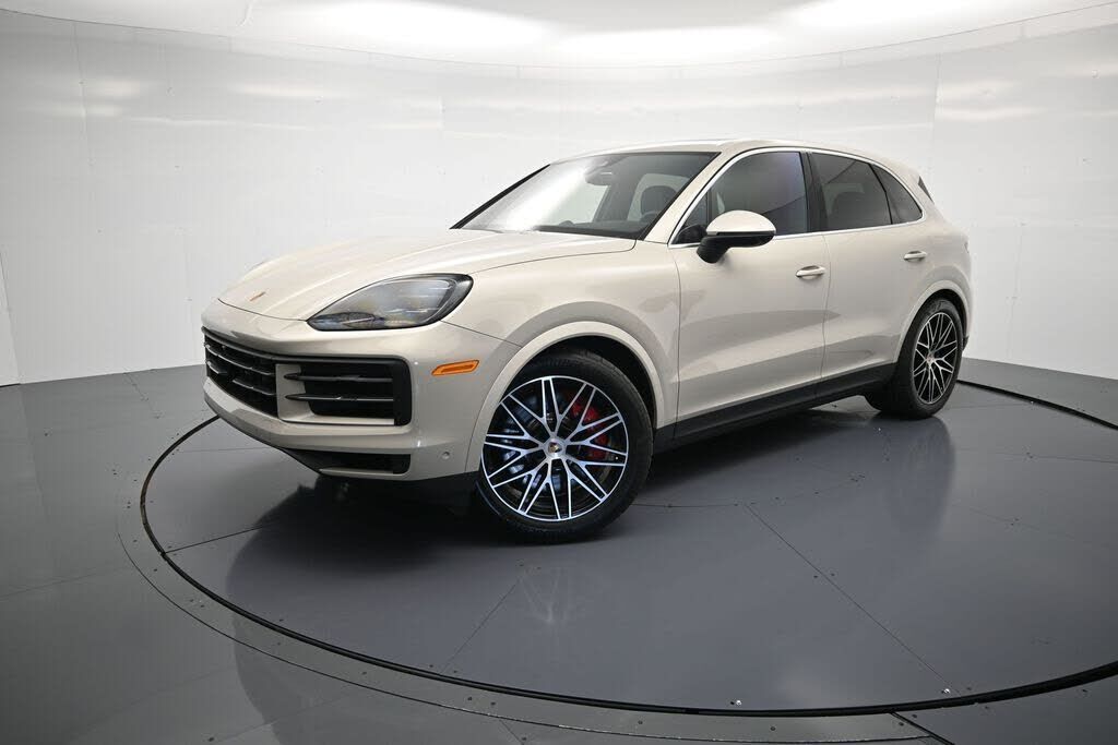 2026 PORSCHE Cayenne