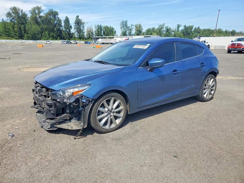 2017 MAZDA Mazda3