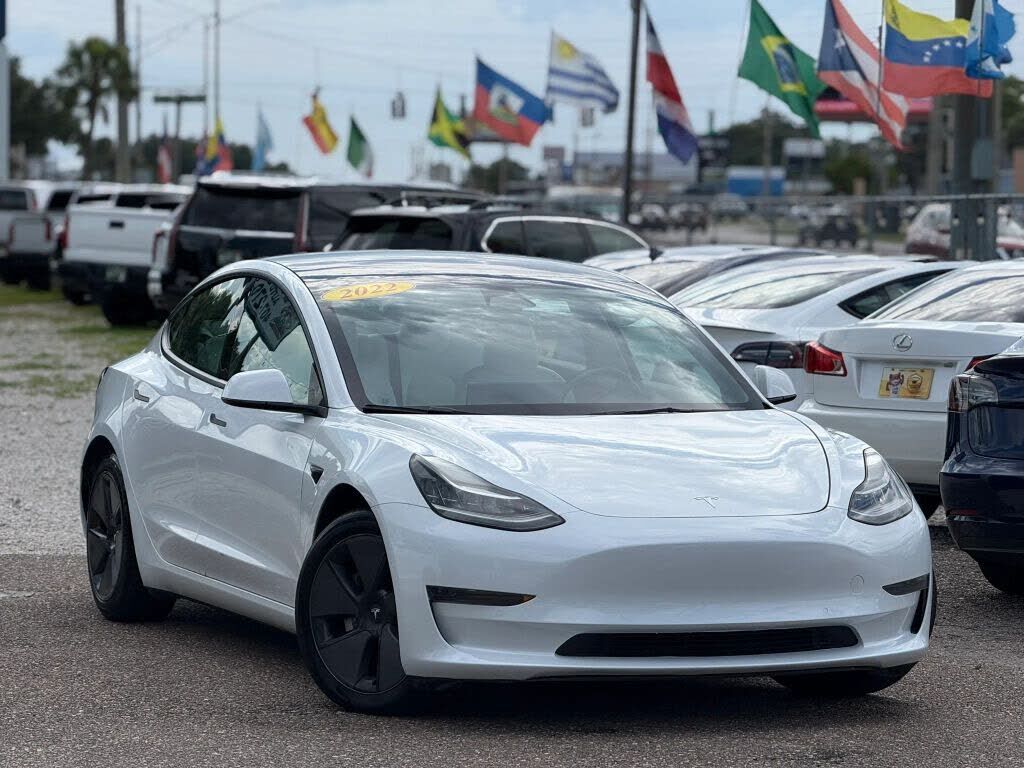 2022 TESLA Model 3