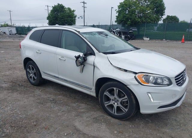 2015 VOLVO XC60