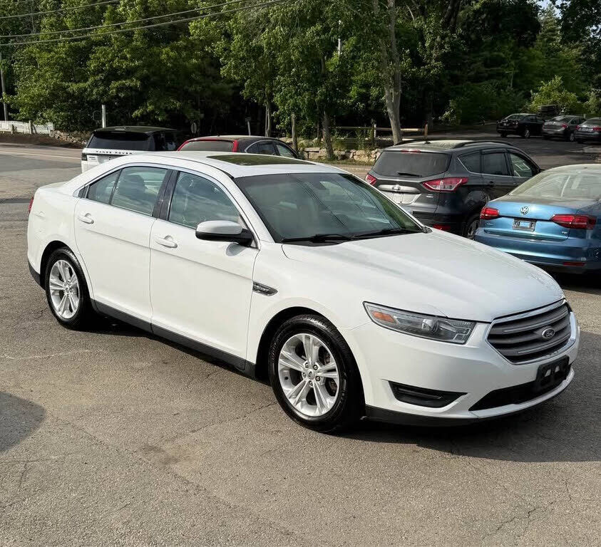 2013 FORD Taurus