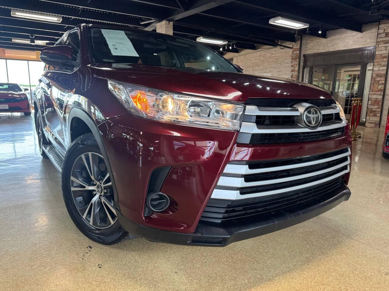 2017 TOYOTA Highlander