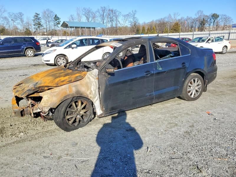 2013 VOLKSWAGEN Jetta