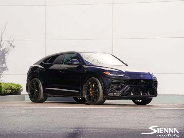 2021 LAMBORGHINI URUS