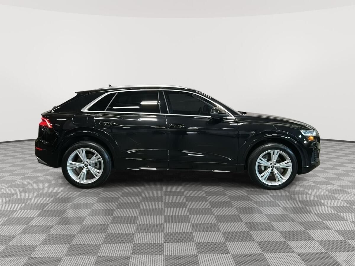 2022 Audi Q8