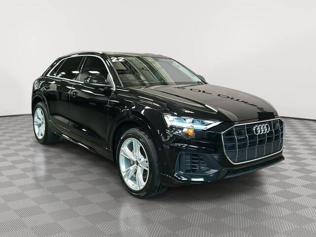 2022 AUDI Q8