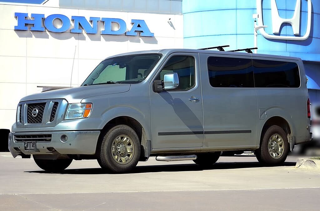 2017 NISSAN NV3500