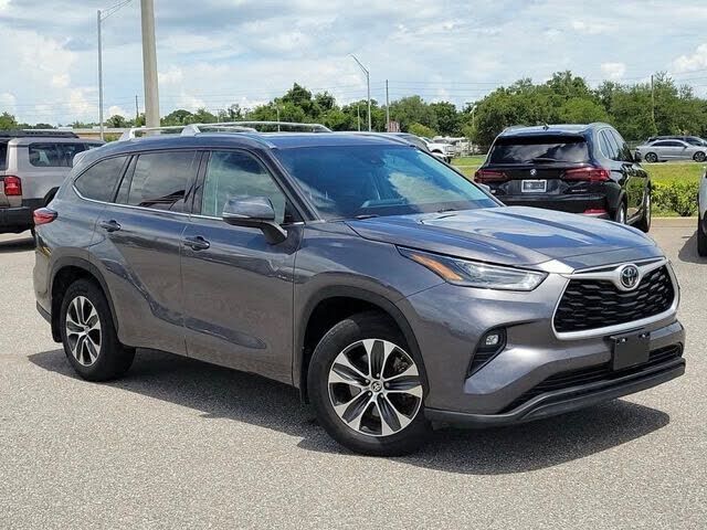 2021 TOYOTA Highlander