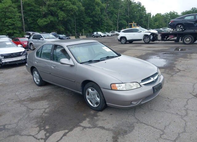 2001 NISSAN Altima