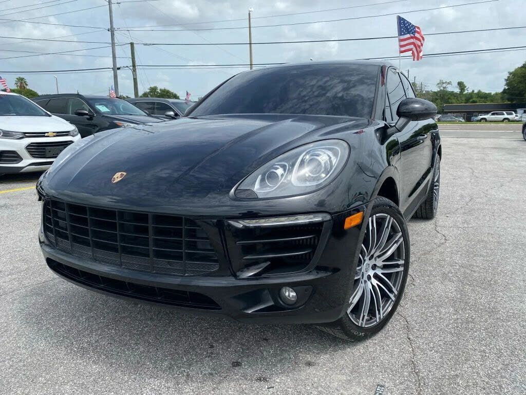 2015 PORSCHE Macan