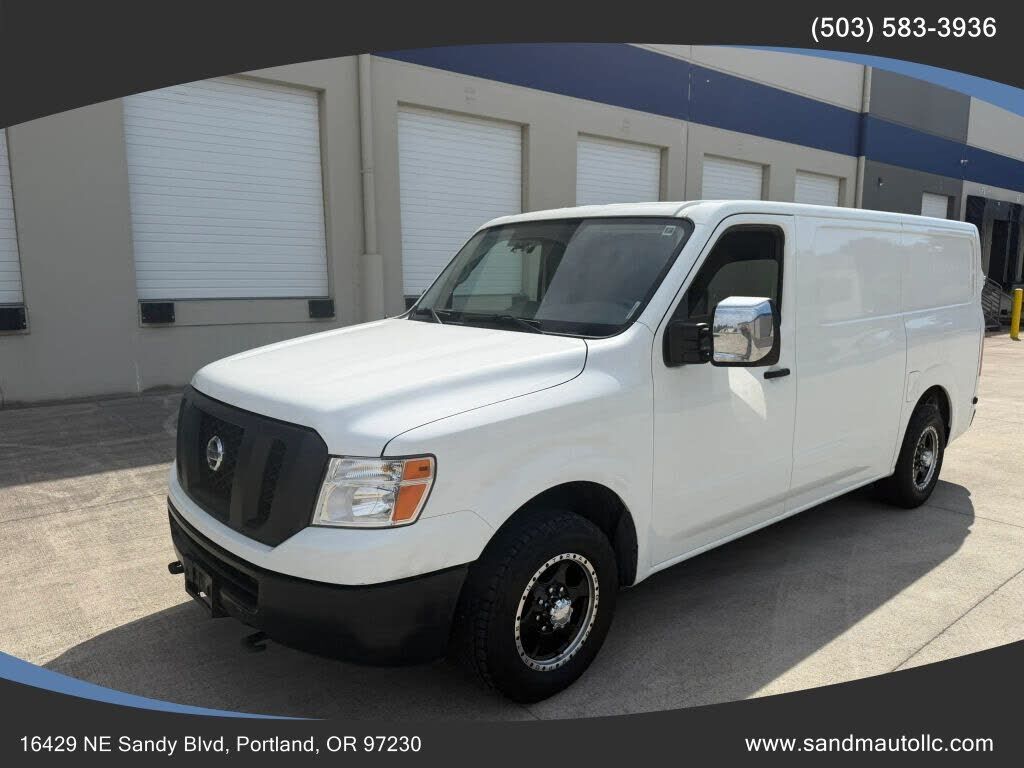 2016 NISSAN NV