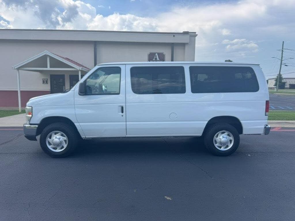 2012 FORD E-350