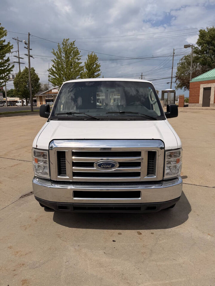 2012 FORD E-250