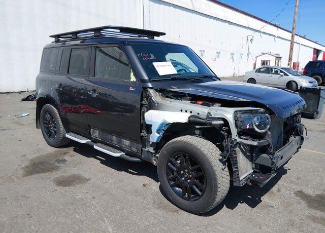 2023 LAND ROVER Defender