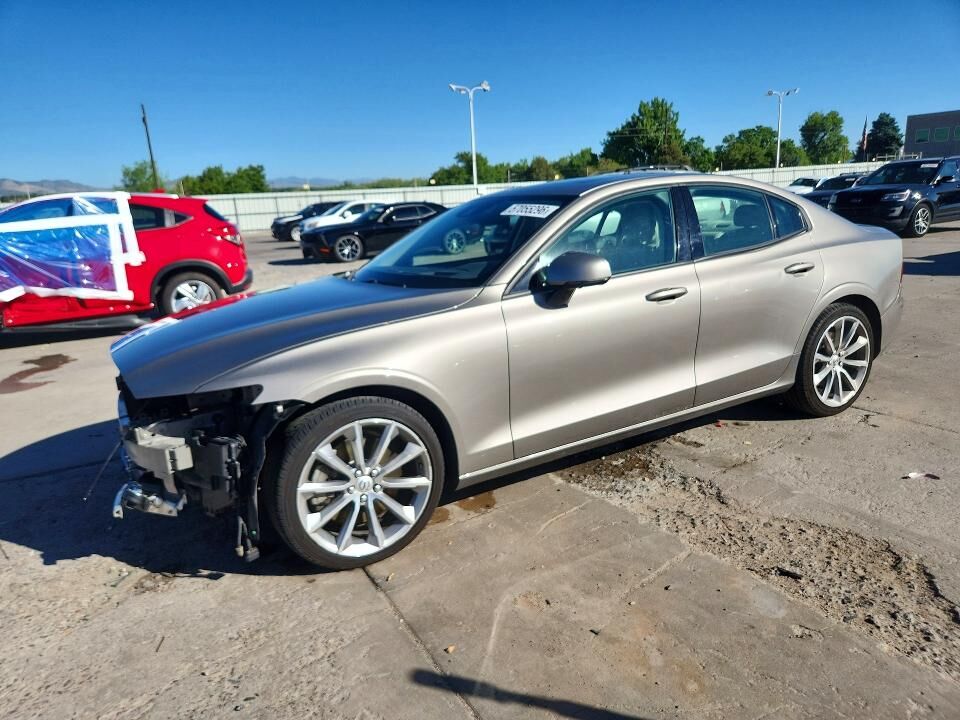 2021 VOLVO S60