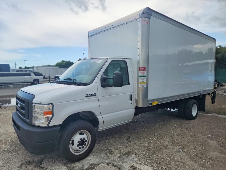 2024 FORD E-350