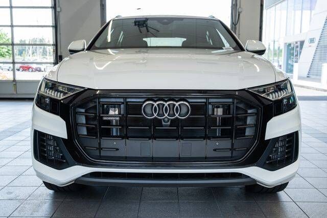 2023 Audi Q8