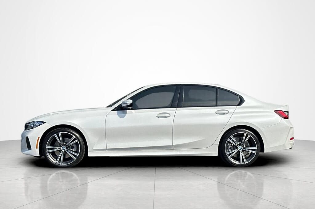 2023 BMW 330i