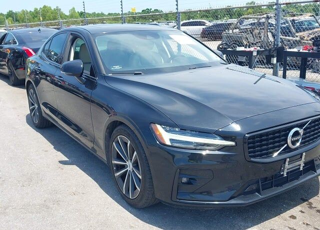 2021 VOLVO S60