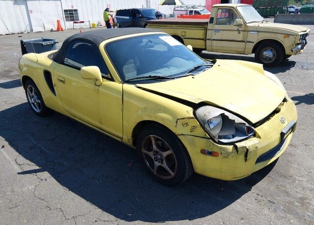 2002 TOYOTA MR2