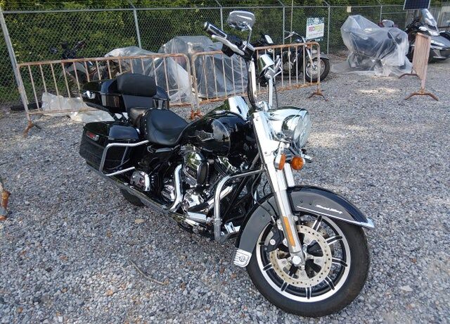 2014 HARLEY DAVIDSON Road King