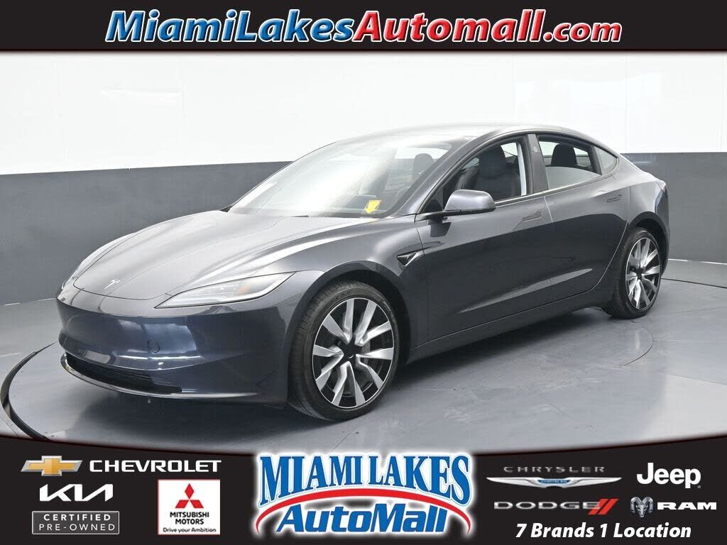2025 TESLA Model 3