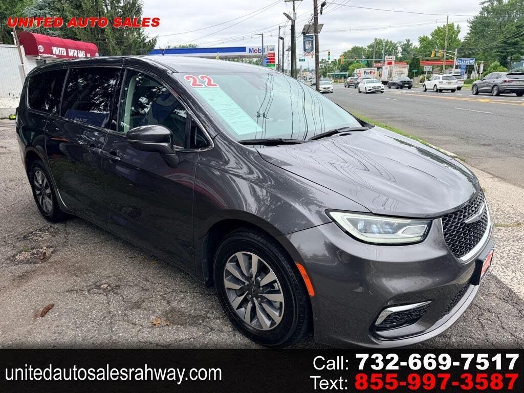 2022 CHRYSLER Pacifica