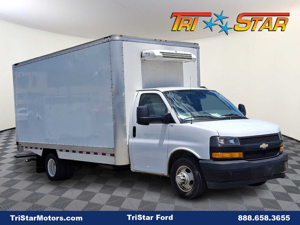 2024 CHEVROLET Express